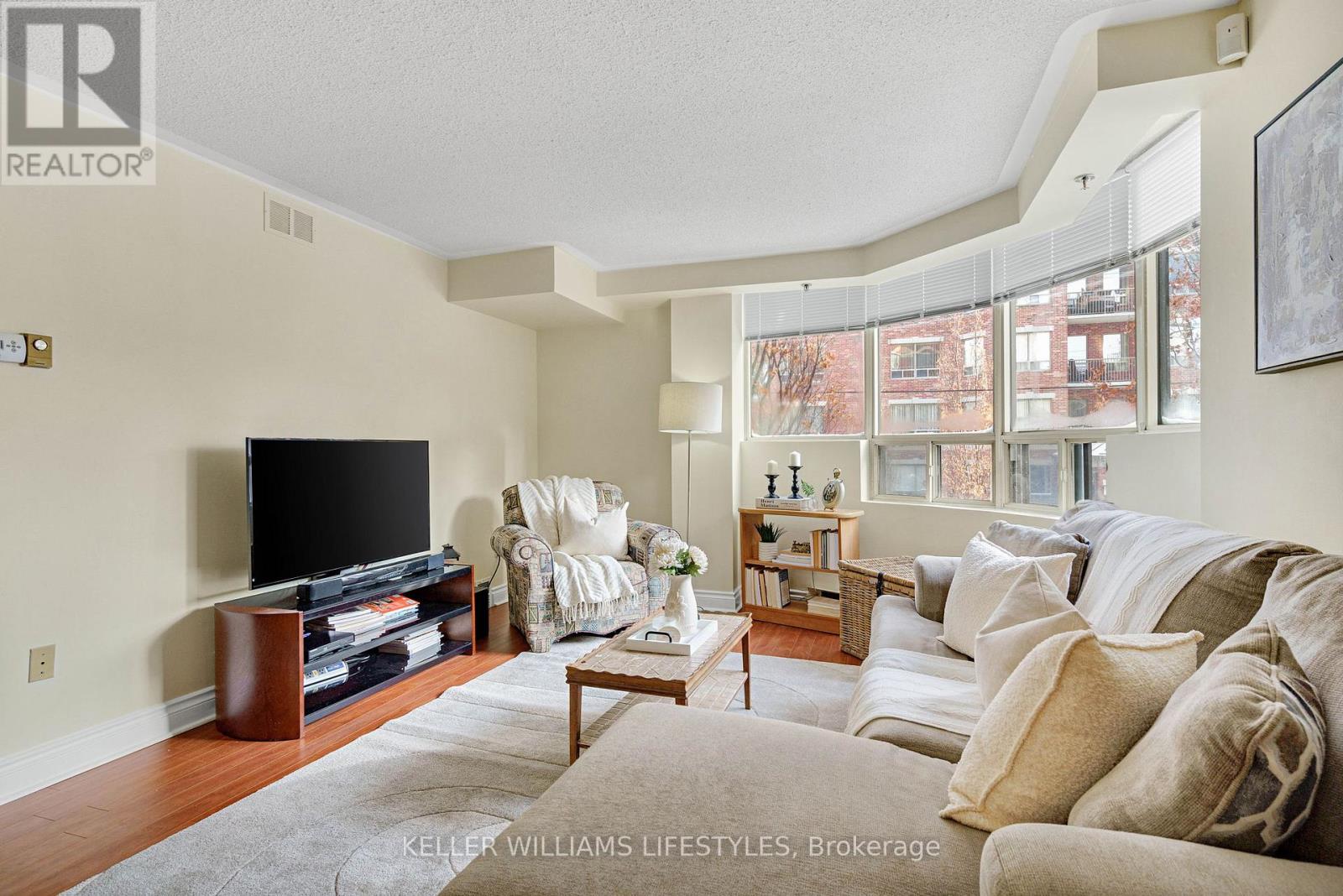 #205 7 PICTON STREET - 7