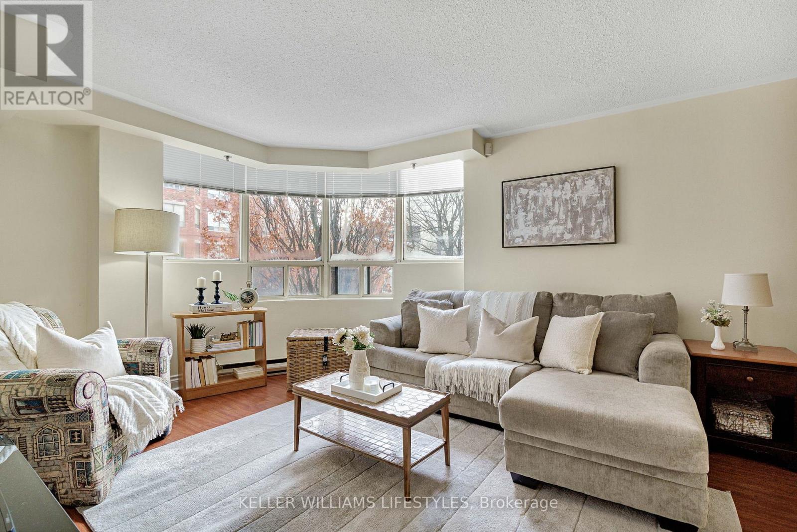 #205 7 PICTON STREET - 8