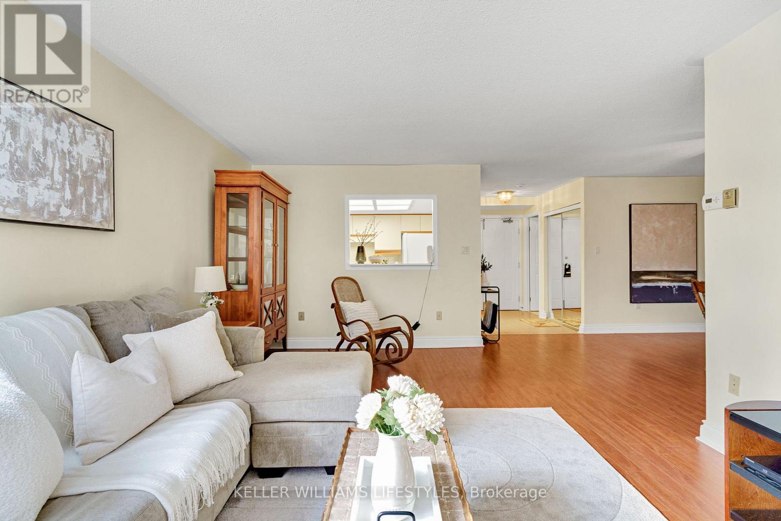 #205 7 PICTON STREET - 9