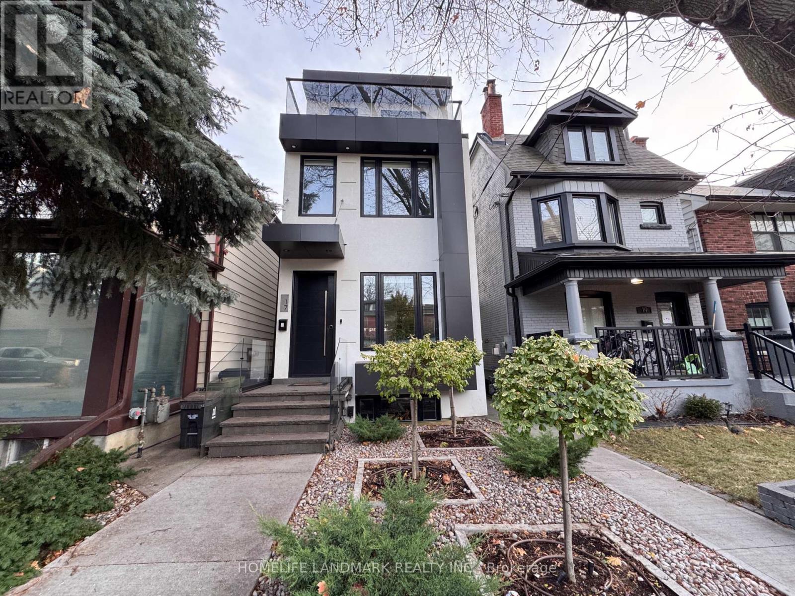 LOWER - 17 HOCKEN AVENUE