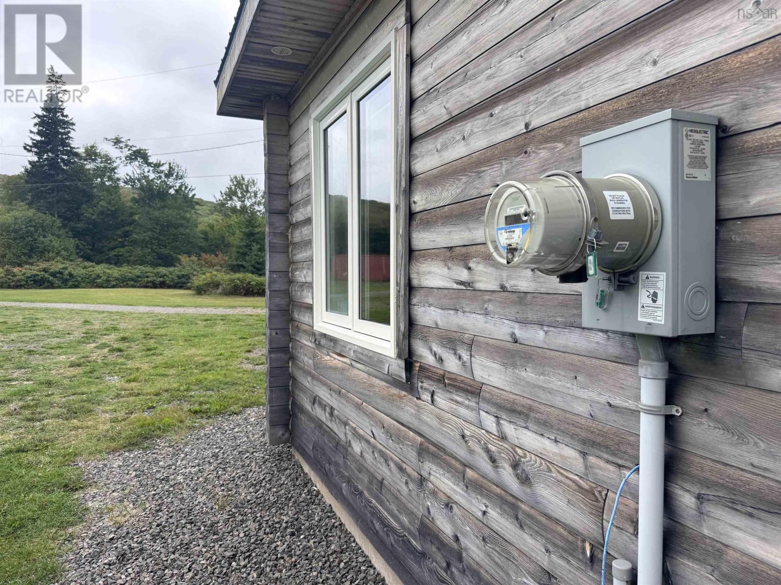 Property 32 of 46 of 1047 West Side Middle River Road