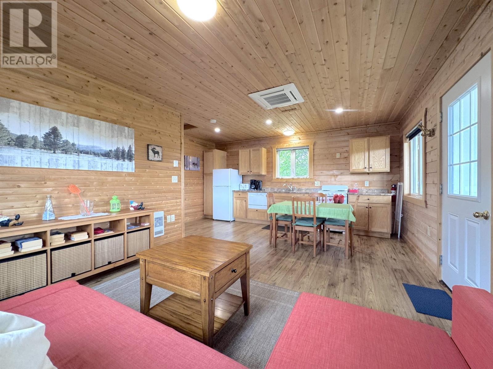 Property 39 of 48 of 1047 West Side Middle River Road