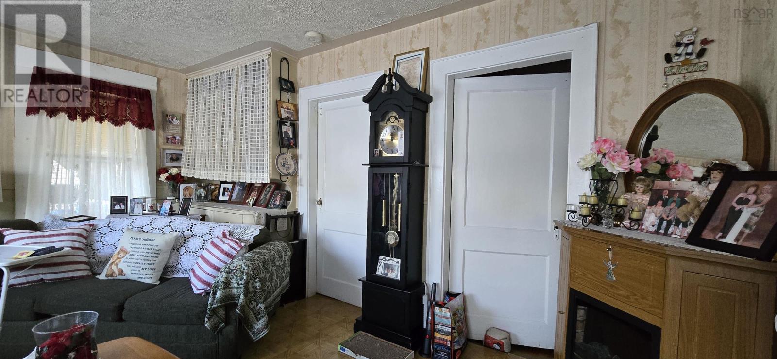 Property 18 of 19 of 10 & 12 Rufus Avenue