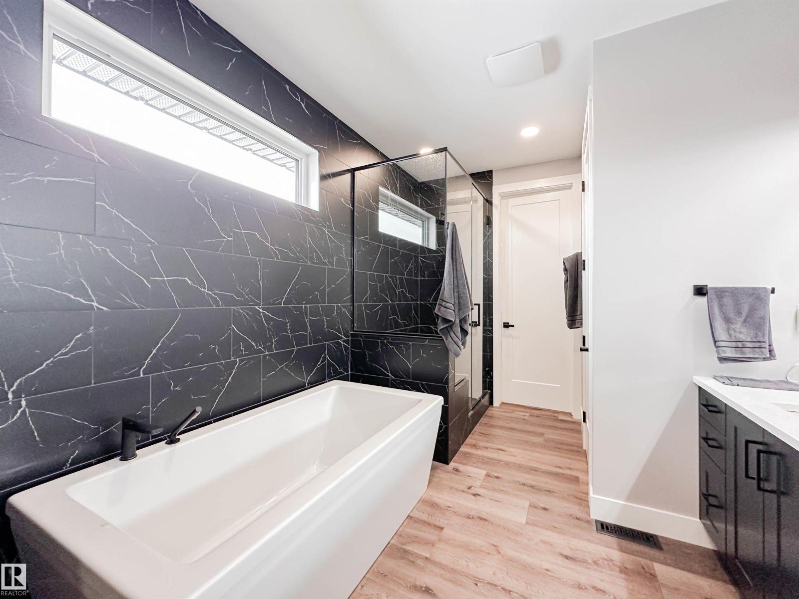 #24 27320 TWP ROAD 534, Rural Parkland County