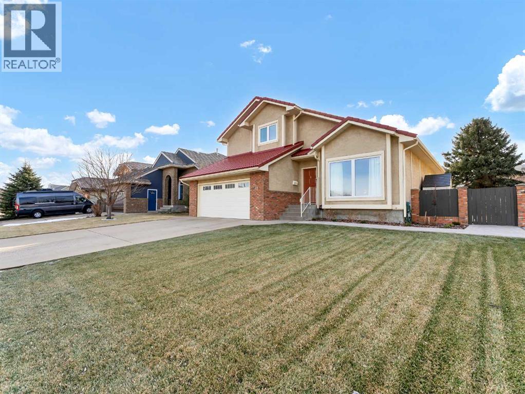 11 Taylor Crescent SE