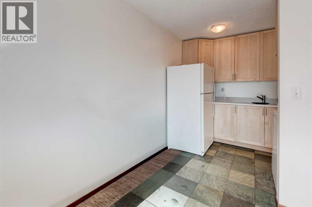 Single Family House for Sale in    Avenue SW Sunalta Calgary 