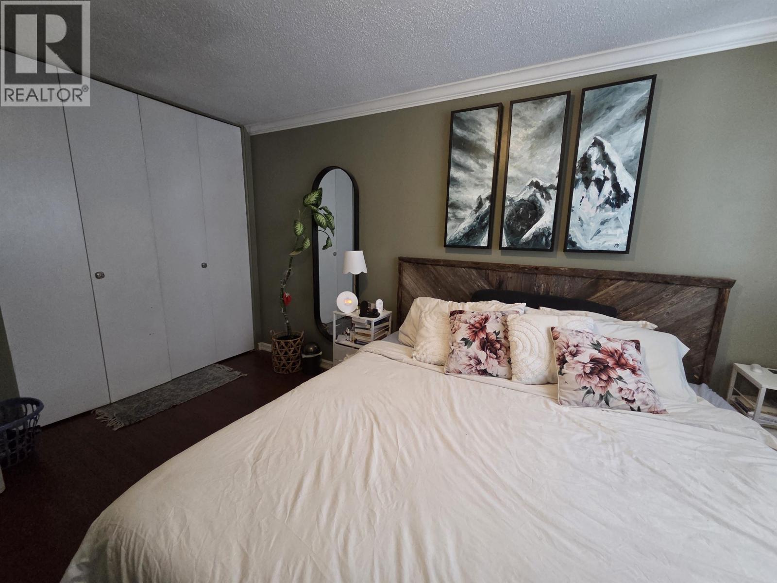 3309 THOMAS STREET - 9