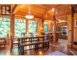 8807 Ainslie Point Road, Pender Island, BC V0N2M3 Photo 14