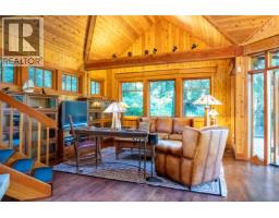 8807 Ainslie Point Road, Pender Island, BC V0N2M3 Photo 29