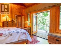 8807 Ainslie Point Road, Pender Island, BC V0N2M3 Photo 6