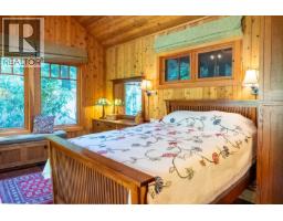 8807 Ainslie Point Road, Pender Island, BC V0N2M3 Photo 32