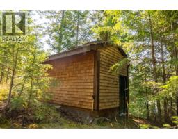 8807 Ainslie Point Road, Pender Island, BC V0N2M3 Photo 16