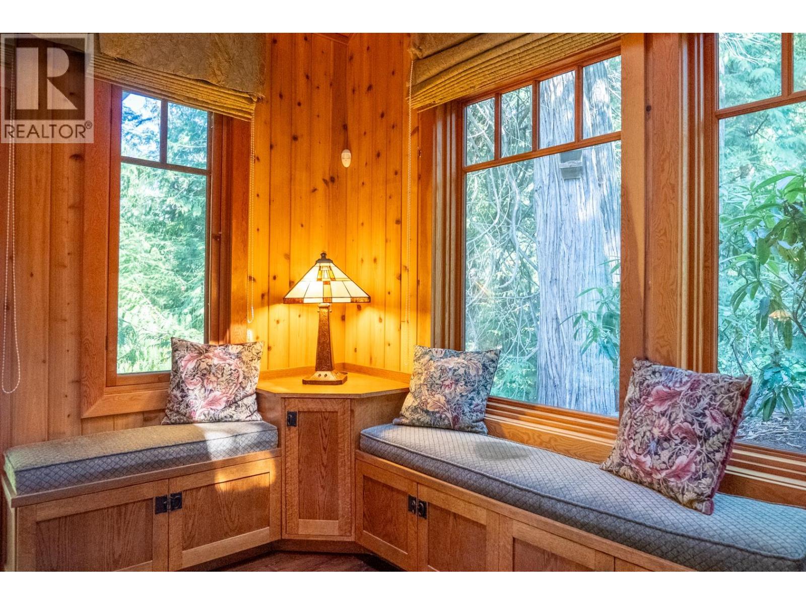8807 AINSLIE POINT ROAD, Pender Island