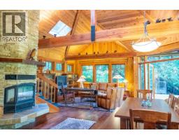 8807 Ainslie Point Road, Pender Island, BC V0N2M3 Photo 27