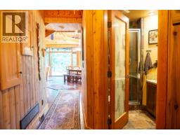 8807 Ainslie Point Road, Pender Island, BC V0N2M3 Photo 30