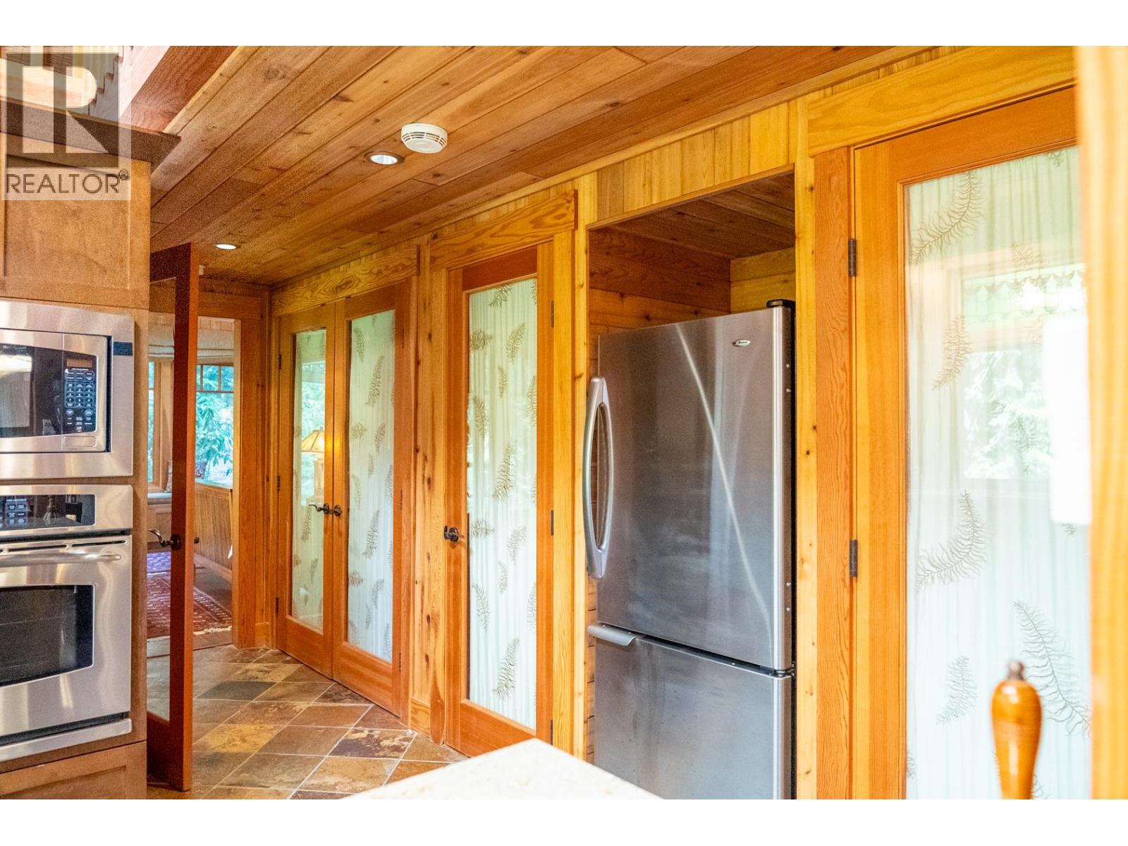 8807 AINSLIE POINT ROAD, Pender Island