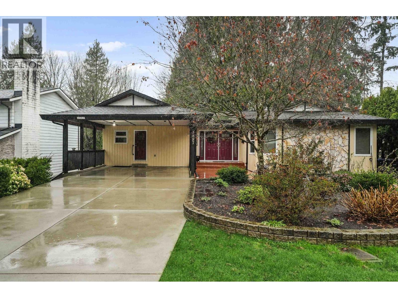 3887 ROBIN Place - main photo