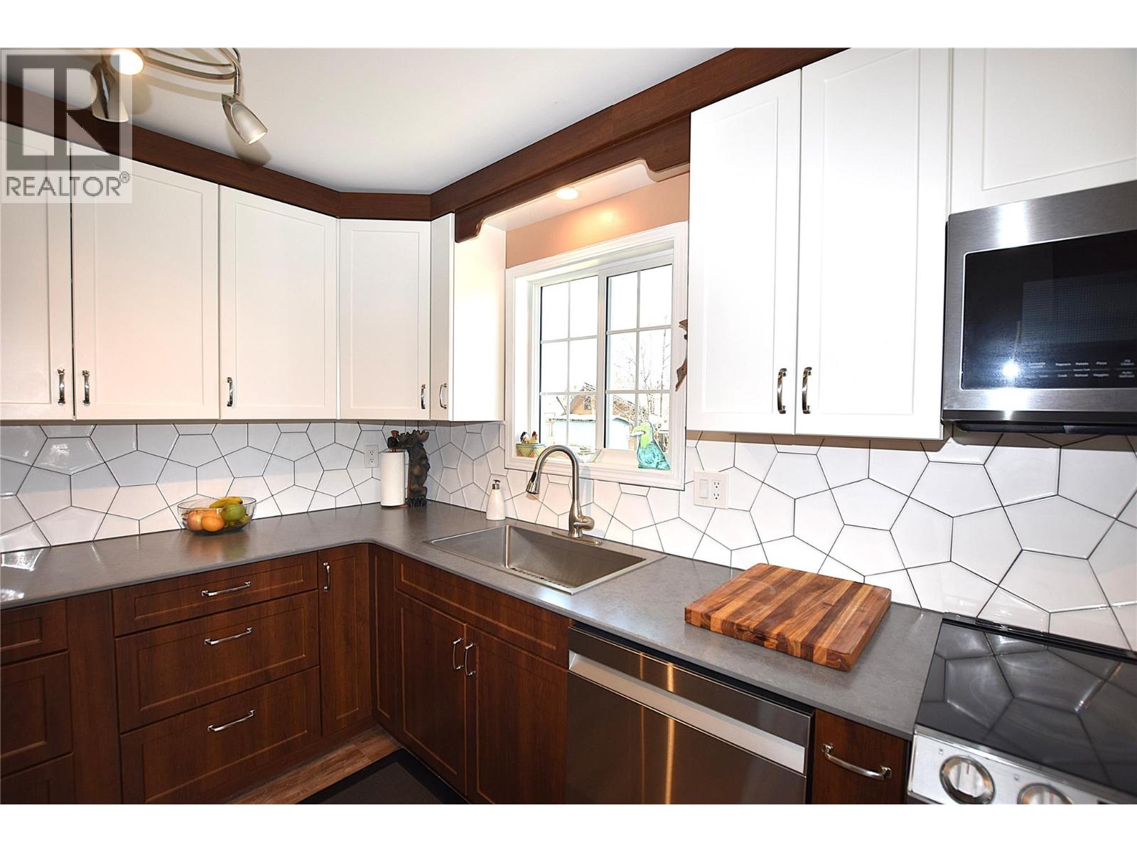 441 Hummingbird Avenue, Vernon