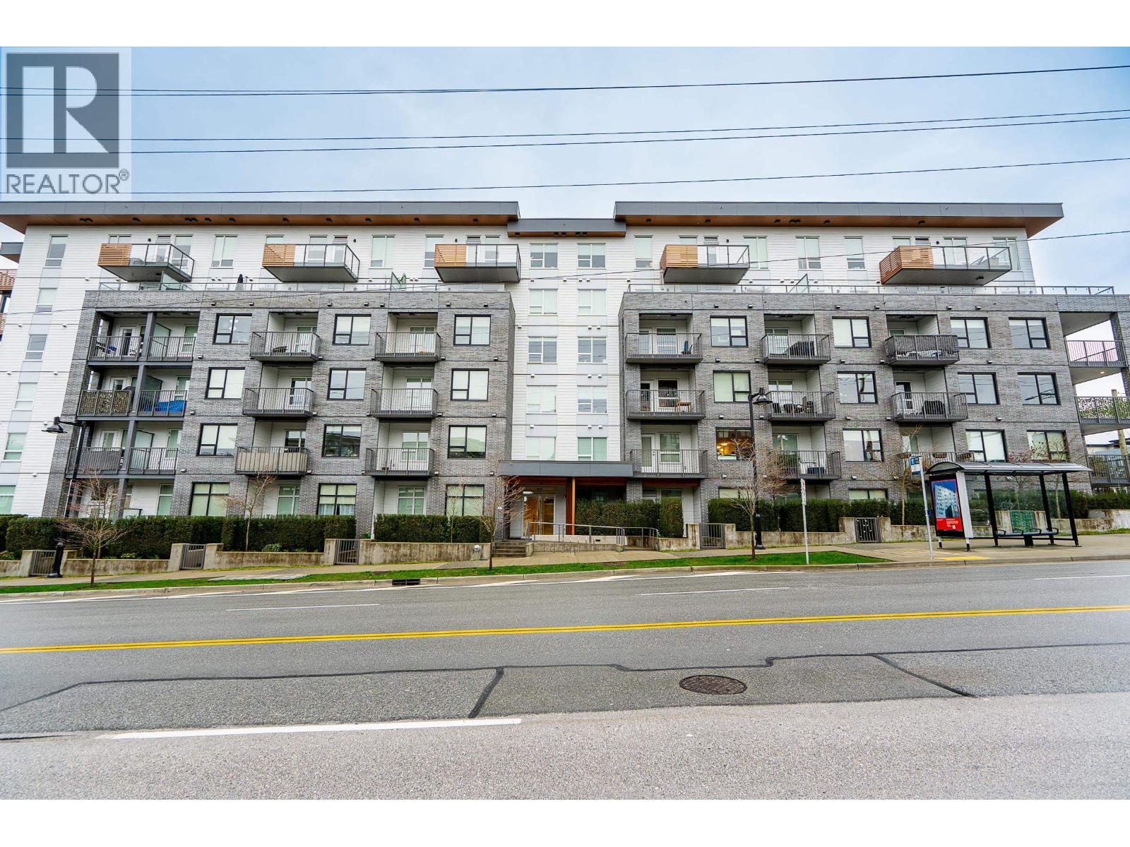 304 645 COMO LAKE AVENUE, Coquitlam