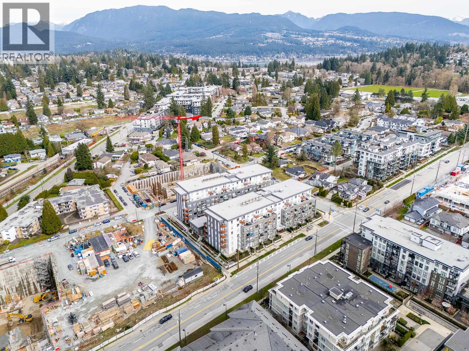 304 645 COMO LAKE AVENUE, Coquitlam
