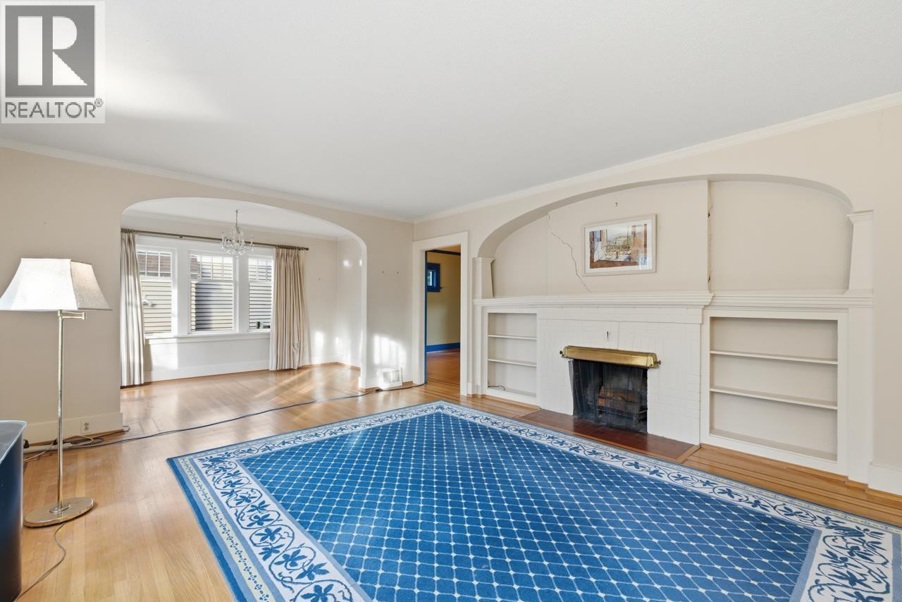 3775 35TH Avenue - photo 2