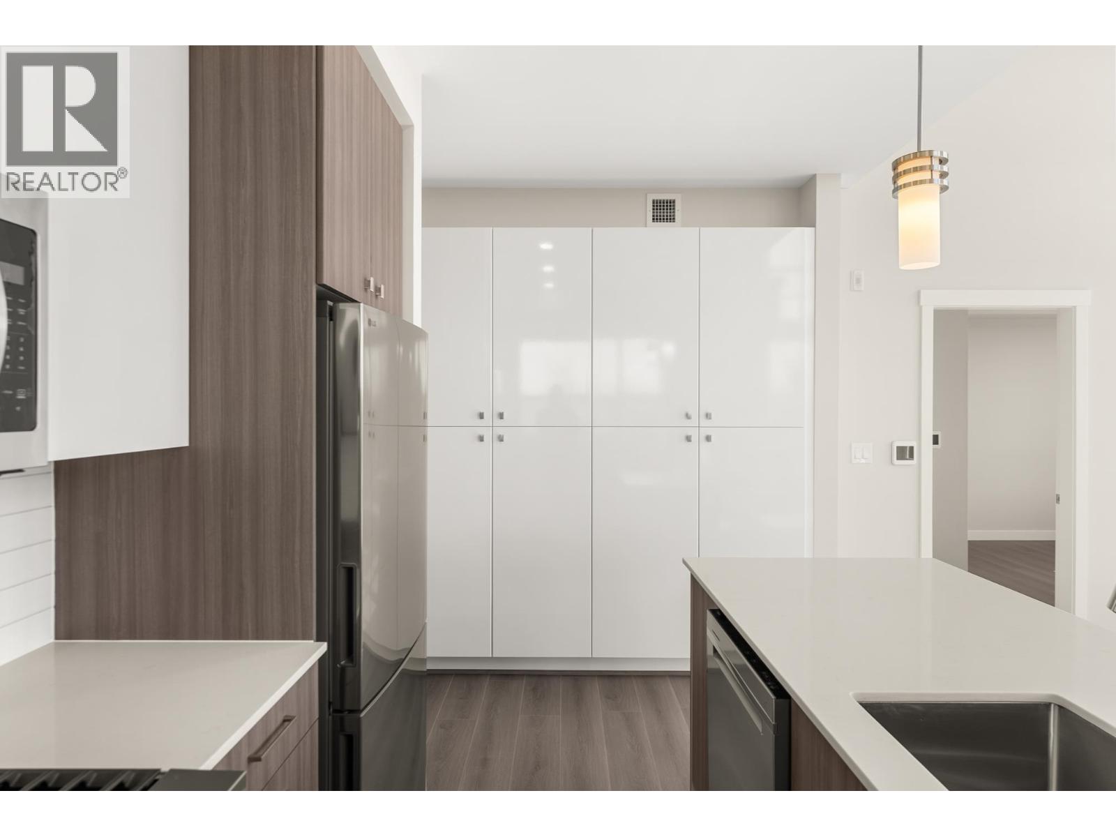 #411-23200 GILLEY Road, Richmond