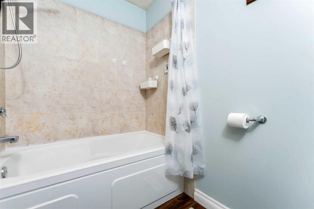 Single Family House for Sale in  Erin Road SE Erin Woods Calgary 