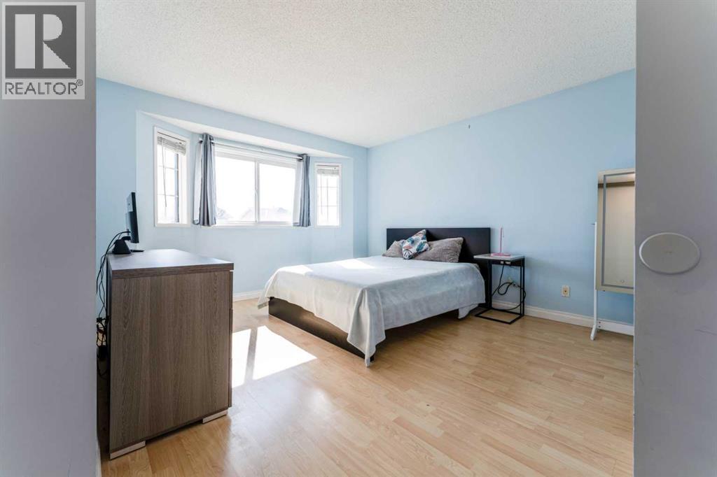 Single Family House for Sale in  Erin Road SE Erin Woods Calgary 