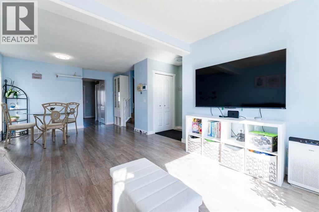 Single Family House for Sale in  Erin Road SE Erin Woods Calgary 