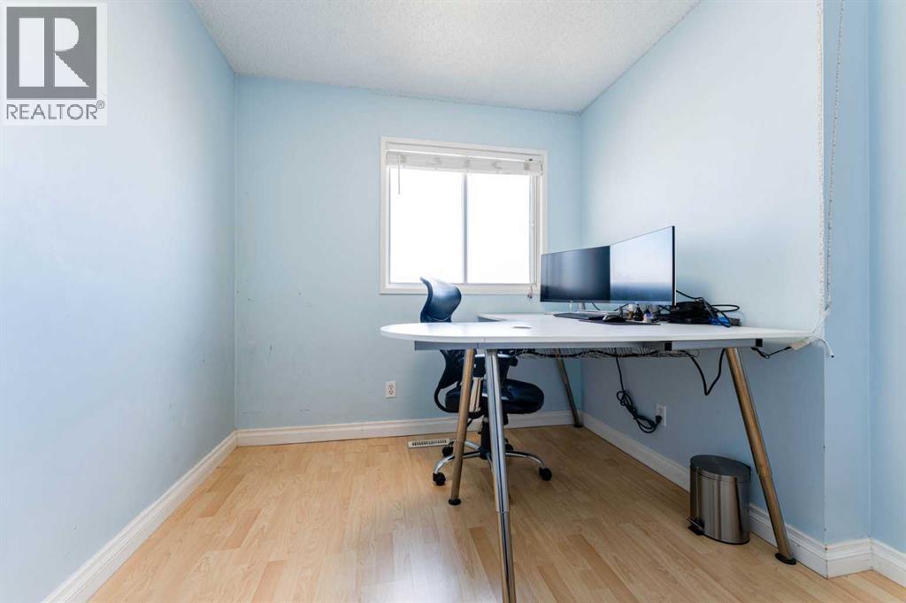 Single Family House for Sale in  Erin Road SE Erin Woods Calgary 