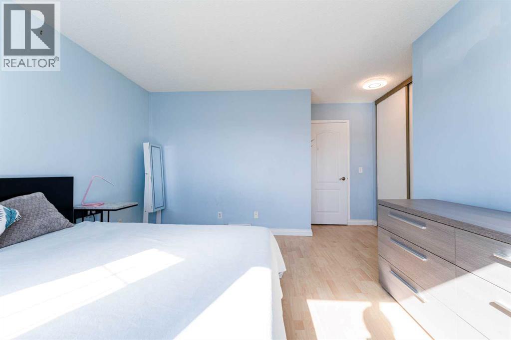 Single Family House for Sale in  Erin Road SE Erin Woods Calgary 