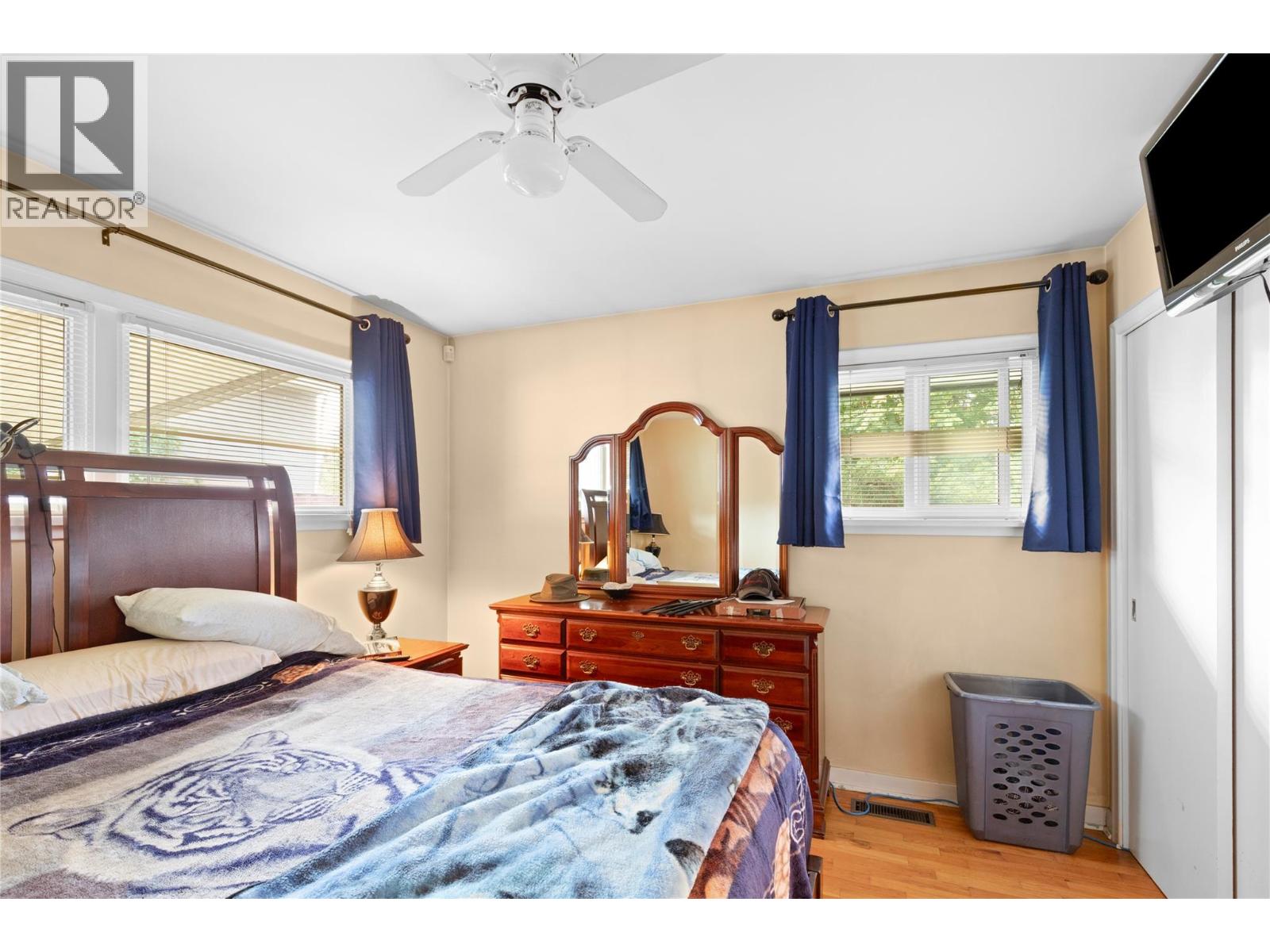 1230 Shuswap Avenue, Sicamous