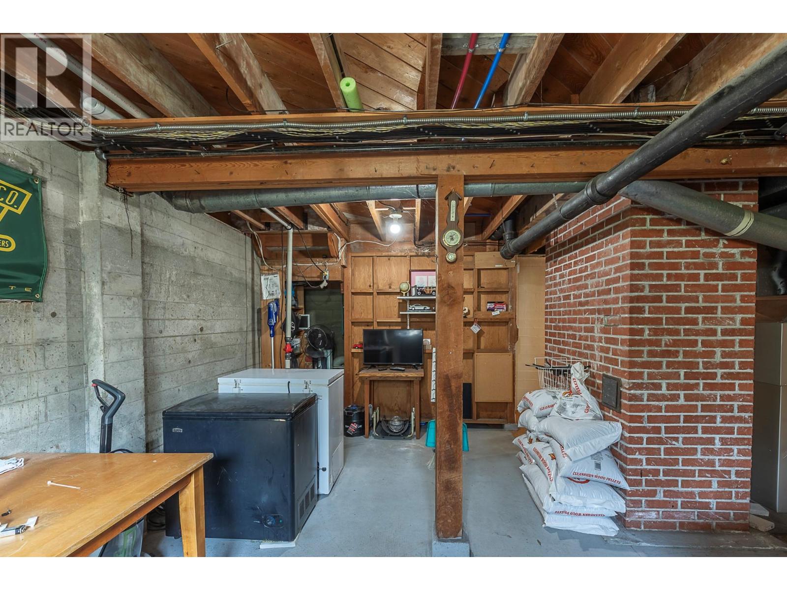 1230 Shuswap Avenue, Sicamous