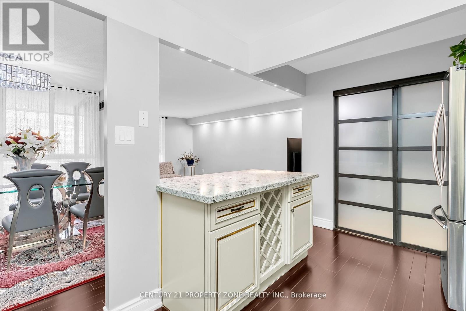 1007 - 1300 MISSISSAUGA VALLEY BOULEVARD — photo 22