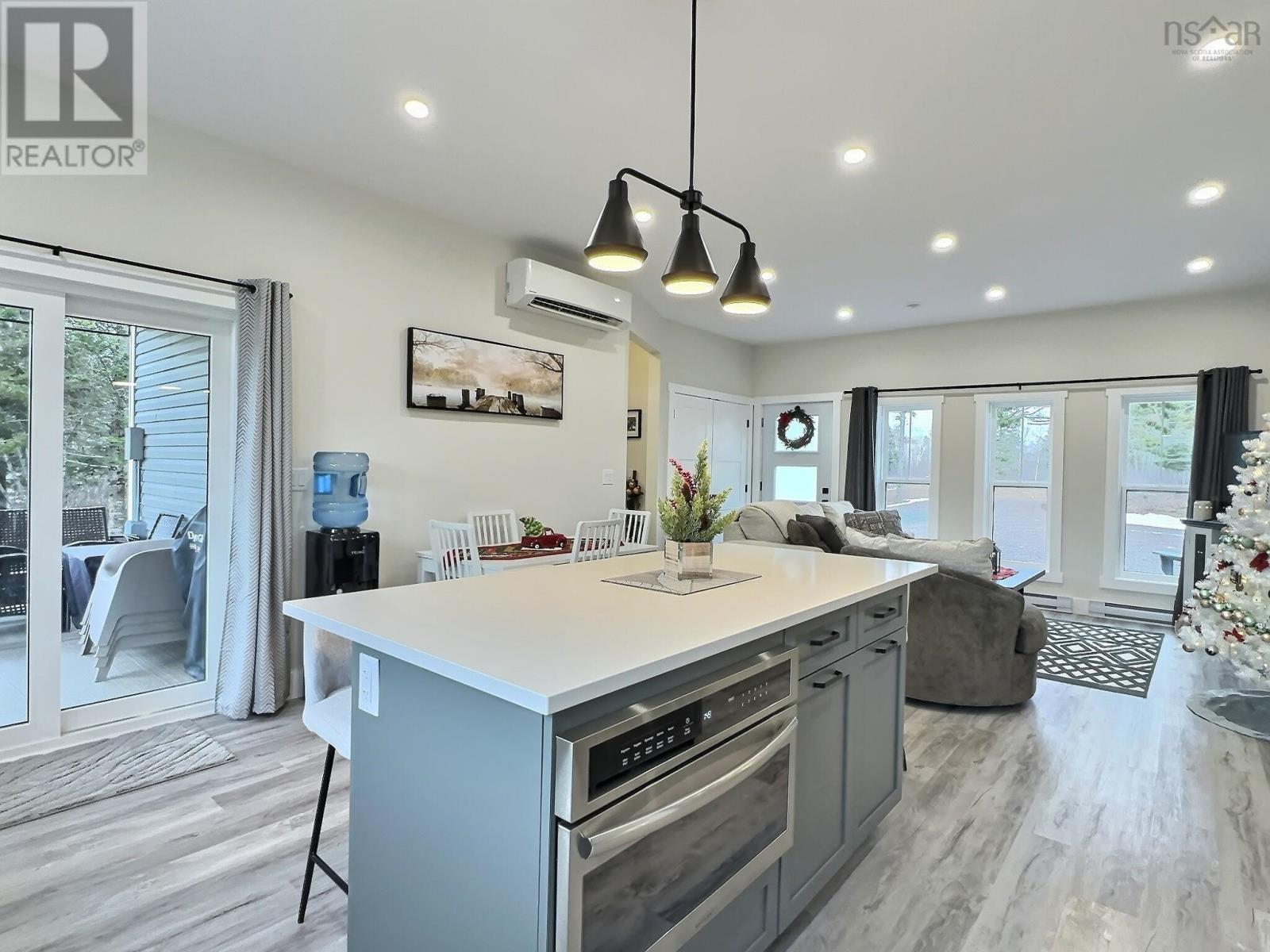 Property 12 of 21 of 94 Tyler Avenue