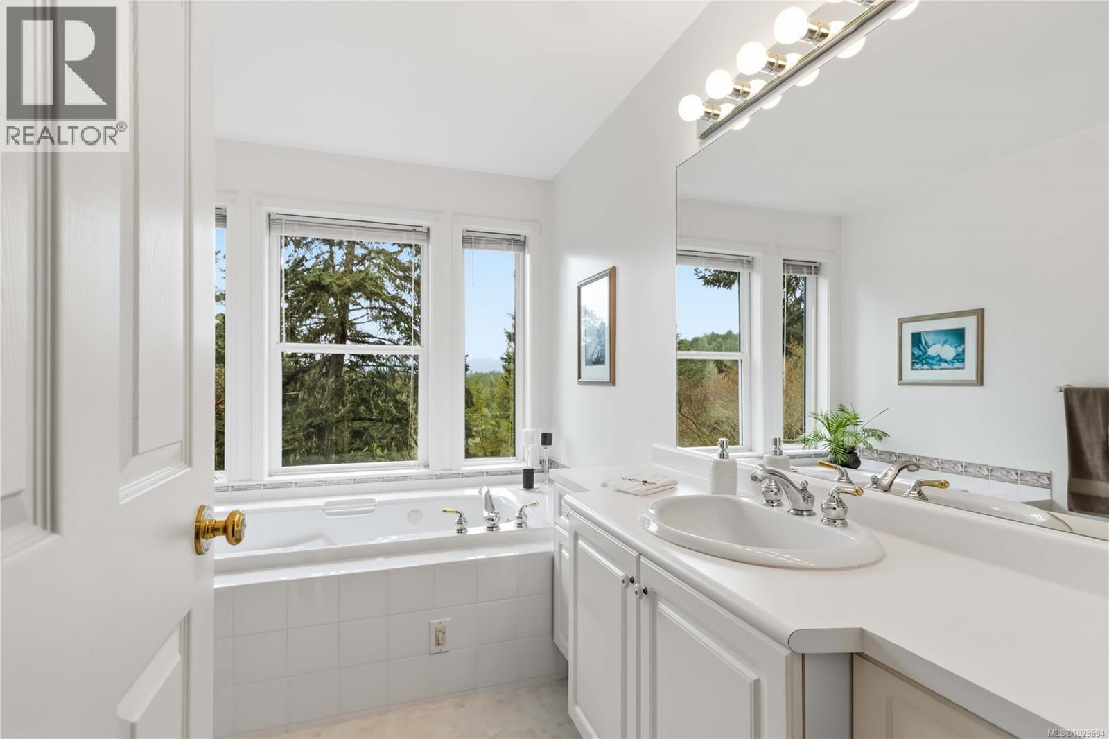  762 Seedtree Road, Sooke