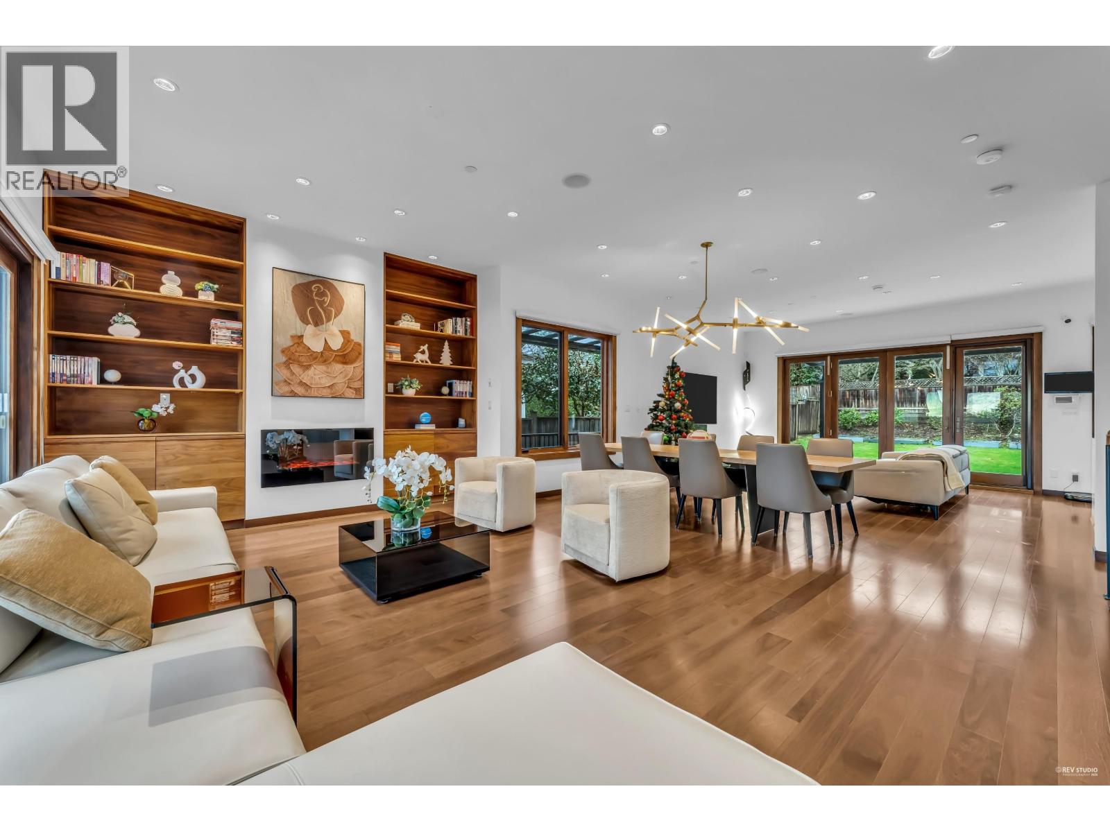 2227 HAYWOOD Avenue - photo 2