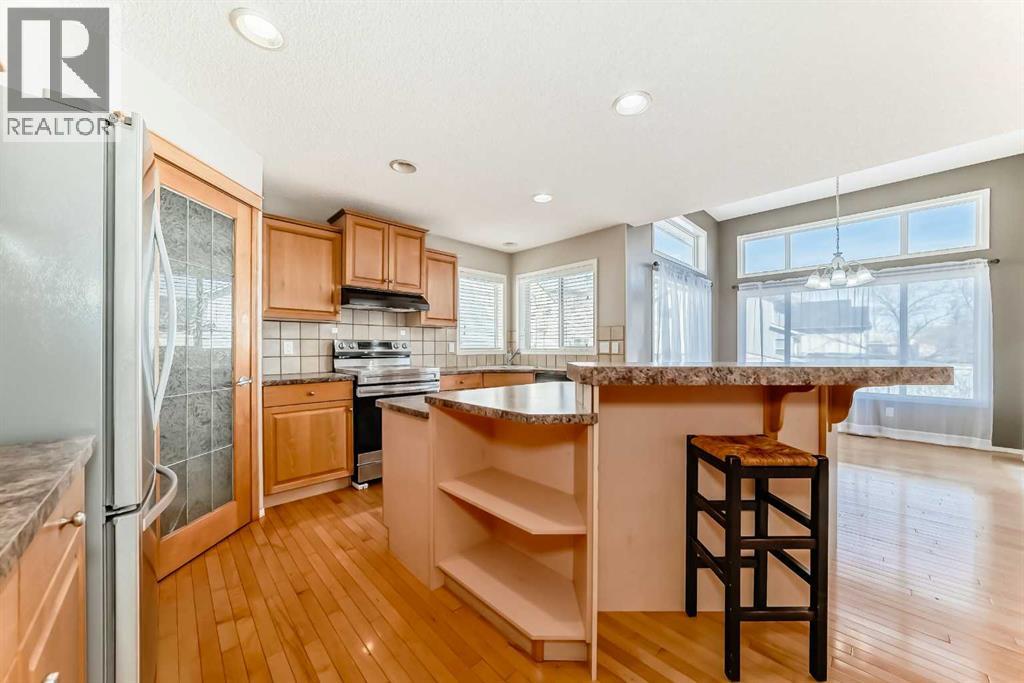 Single Family House for Sale in  Somerside Crescent SW Somerset Calgary 