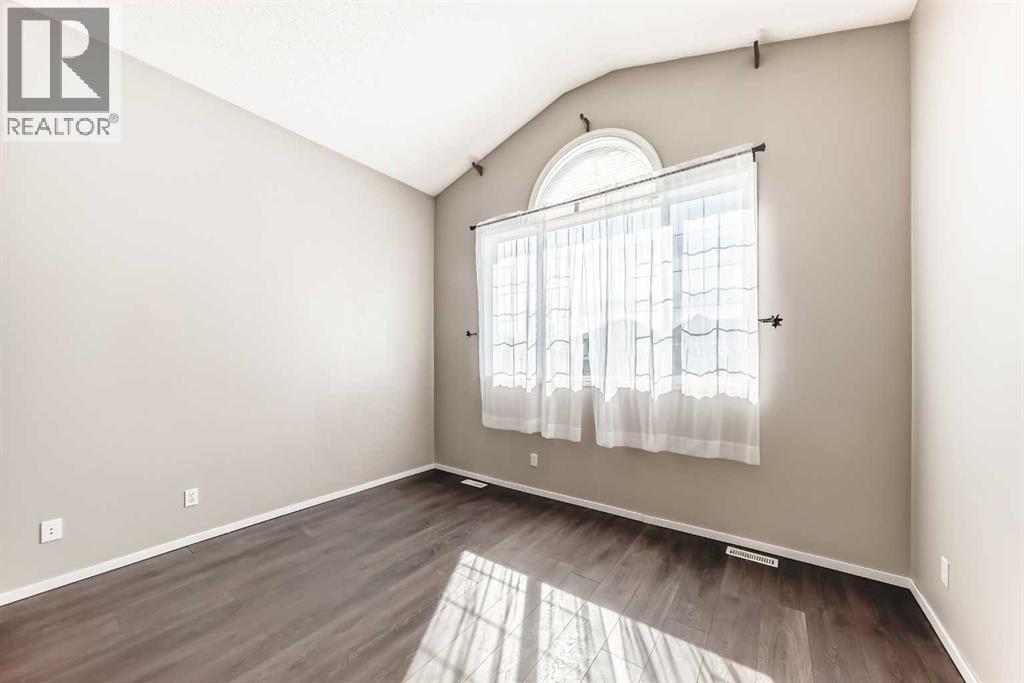 Single Family House for Sale in  Somerside Crescent SW Somerset Calgary 