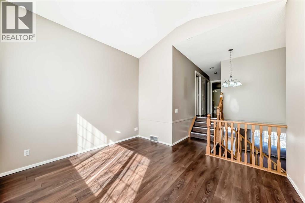 Single Family House for Sale in  Somerside Crescent SW Somerset Calgary 