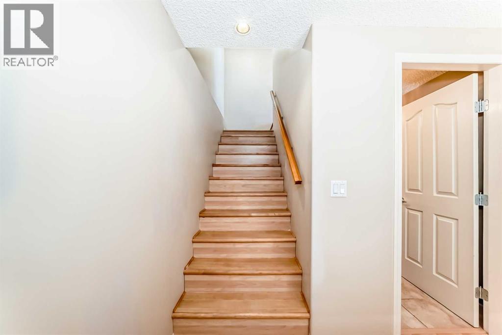 Single Family House for Sale in  Somerside Crescent SW Somerset Calgary 