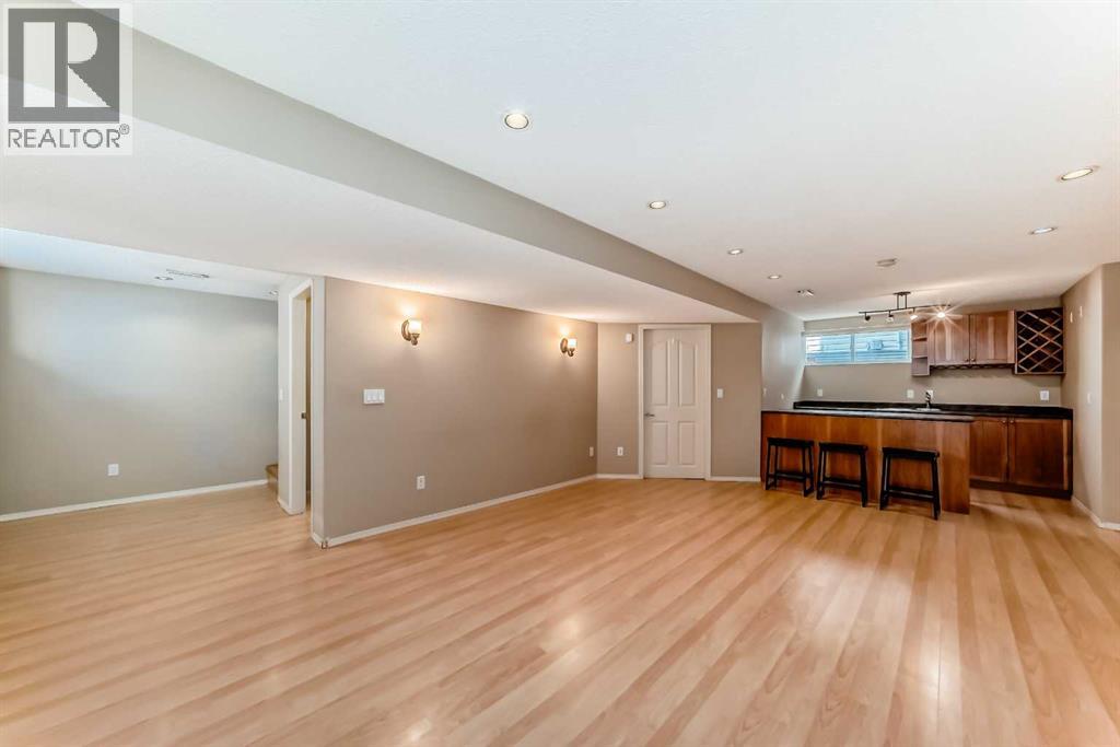 Single Family House for Sale in  Somerside Crescent SW Somerset Calgary 