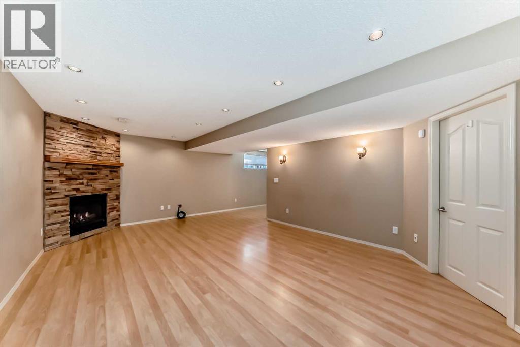 Single Family House for Sale in  Somerside Crescent SW Somerset Calgary 