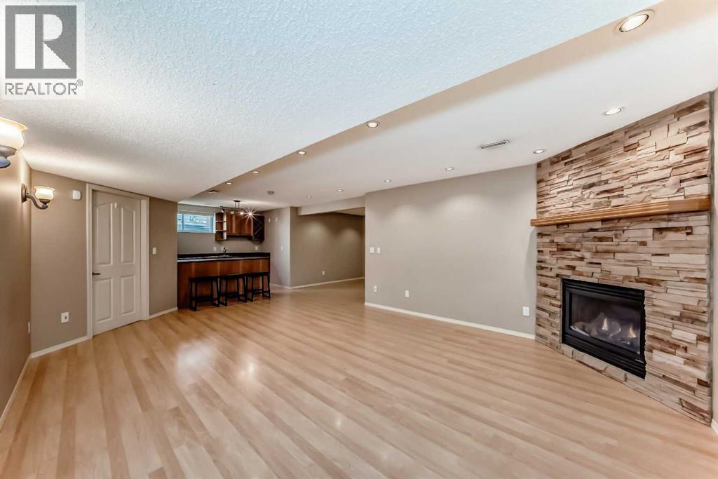 Single Family House for Sale in  Somerside Crescent SW Somerset Calgary 