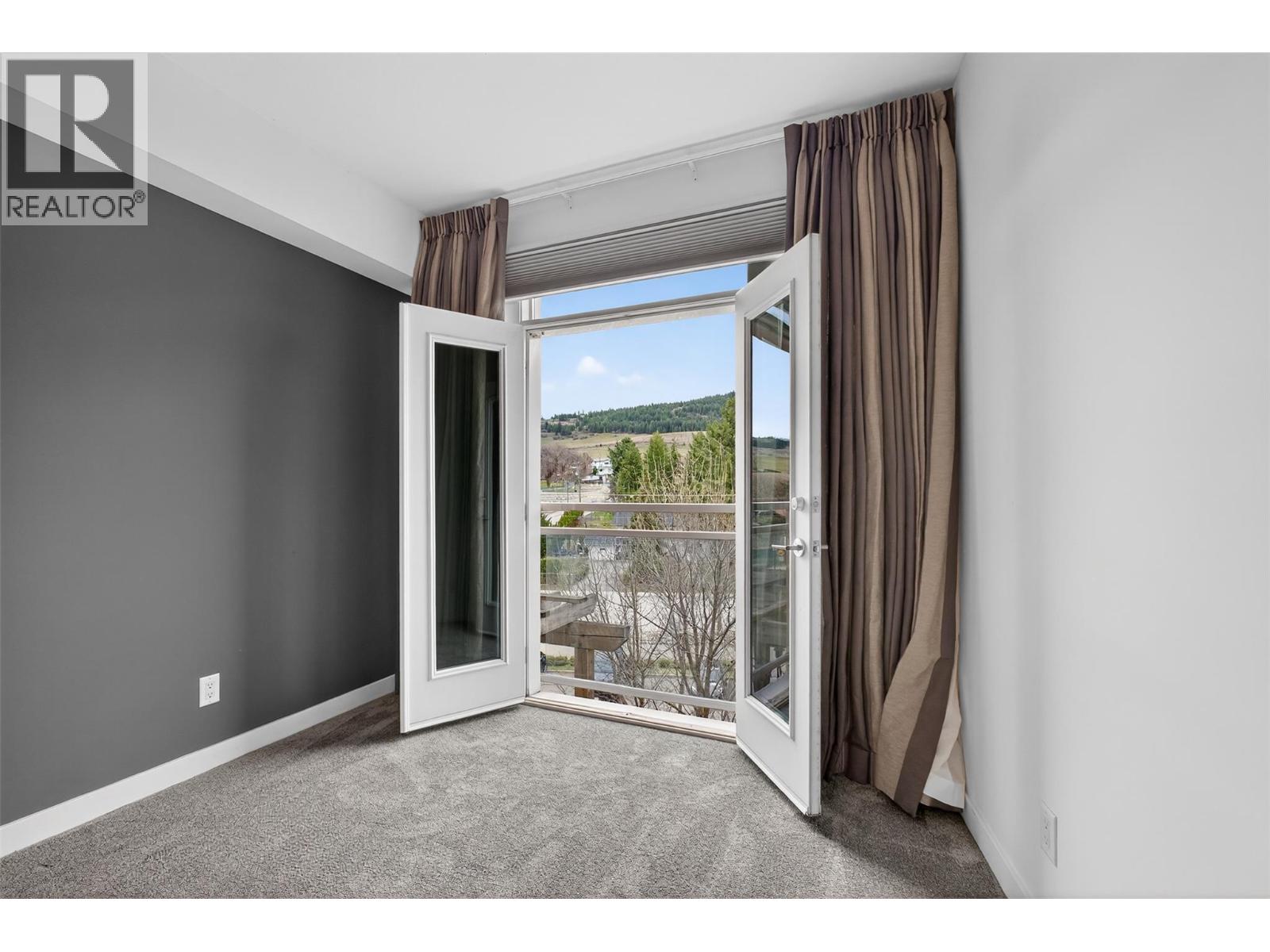 7343 Okanagan Landing Road Unit# 2402, Vernon