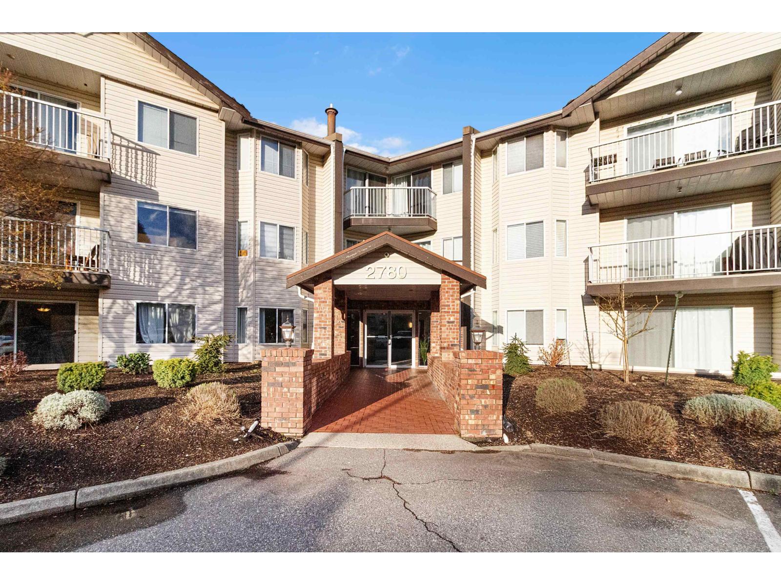 101 2780 WARE Street - photo 2