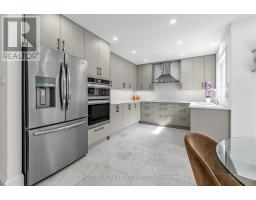 Partial bathroom - 986 Stonehaven Avenue, Newmarket, ON L3X1P6 Photo 9