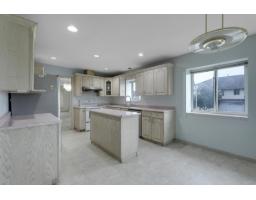 12255 64a Avenue, Surrey, BC V3W3R8 Photo 10