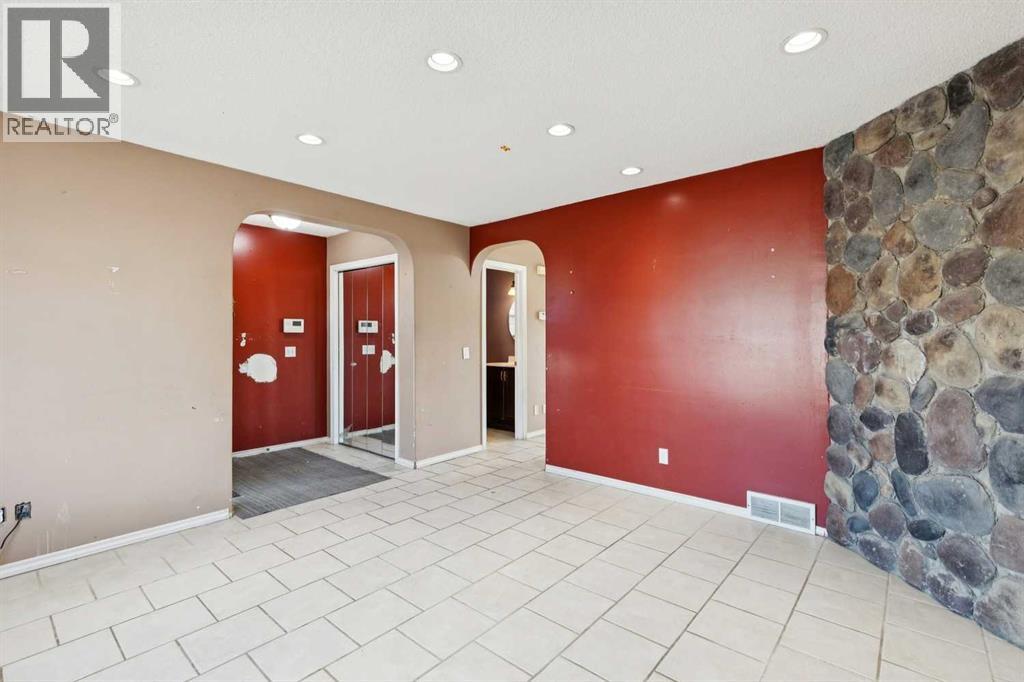 Single Family House for Sale in  Covewood Park NE Coventry Hills Calgary 