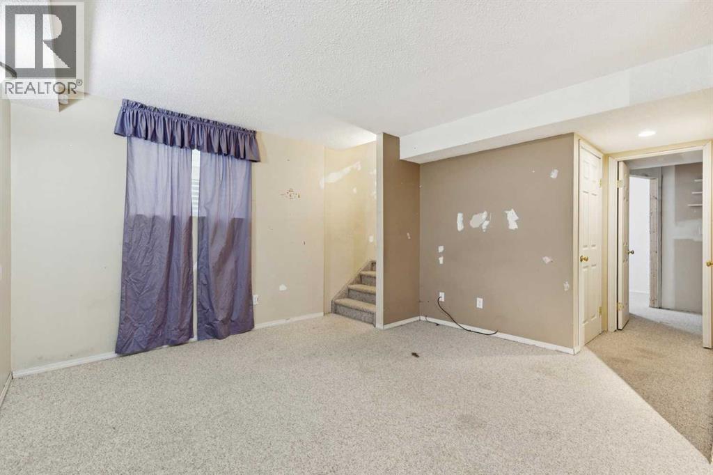 Single Family House for Sale in  Covewood Park NE Coventry Hills Calgary 